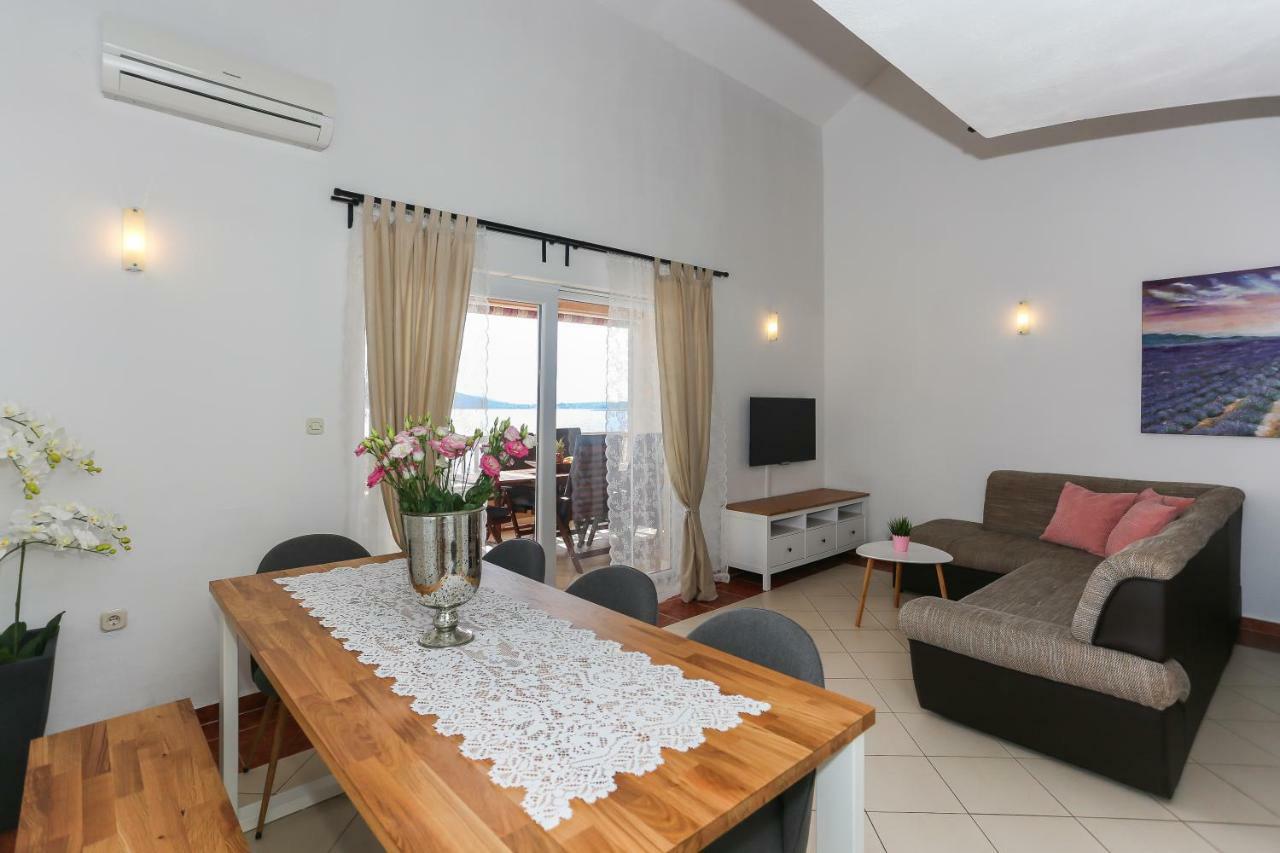 Lana Deluxe,Sevid Apartman Kültér fotó