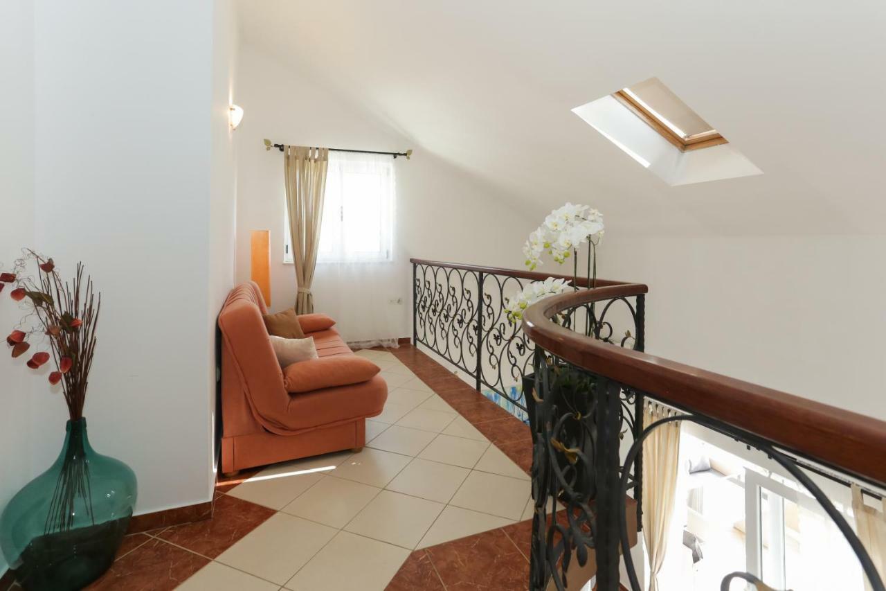 Lana Deluxe,Sevid Apartman Kültér fotó